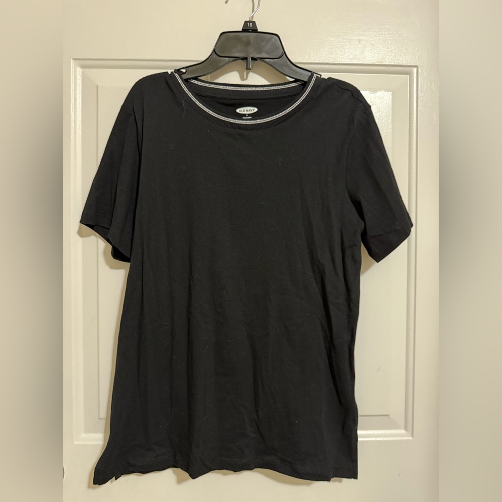 Old Navy Women's Black Short-Sleeve Crew Tee with Contrast Trim